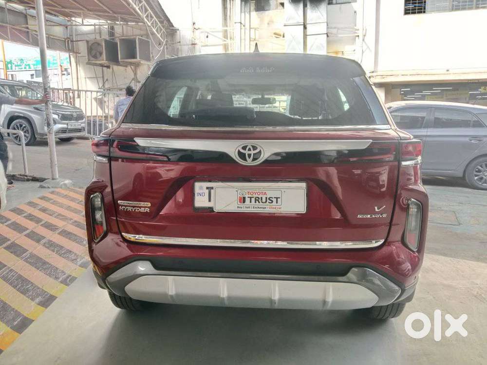 Toyota Urban Cruiser Hyryder, 2025, Petrol