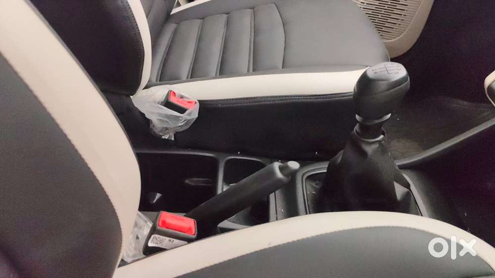 Renault Triber Rxl, 2024, Petrol