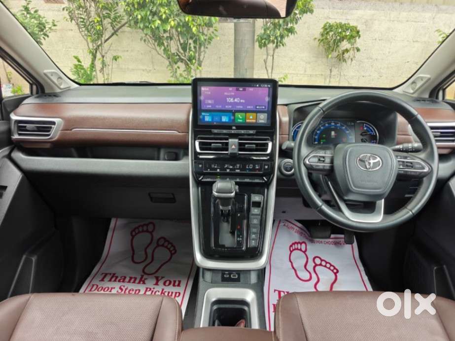 Toyota Innova Hycross 2.0 Zx (o) Hybrid 7 Str, 2024, Petrol