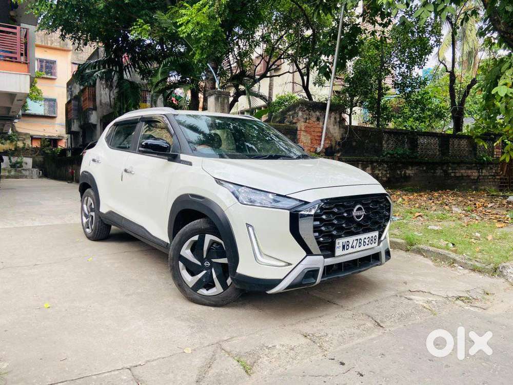 Nissan Magnite Kuro Edition 1.0 Petrol Mt, 2025, Petrol