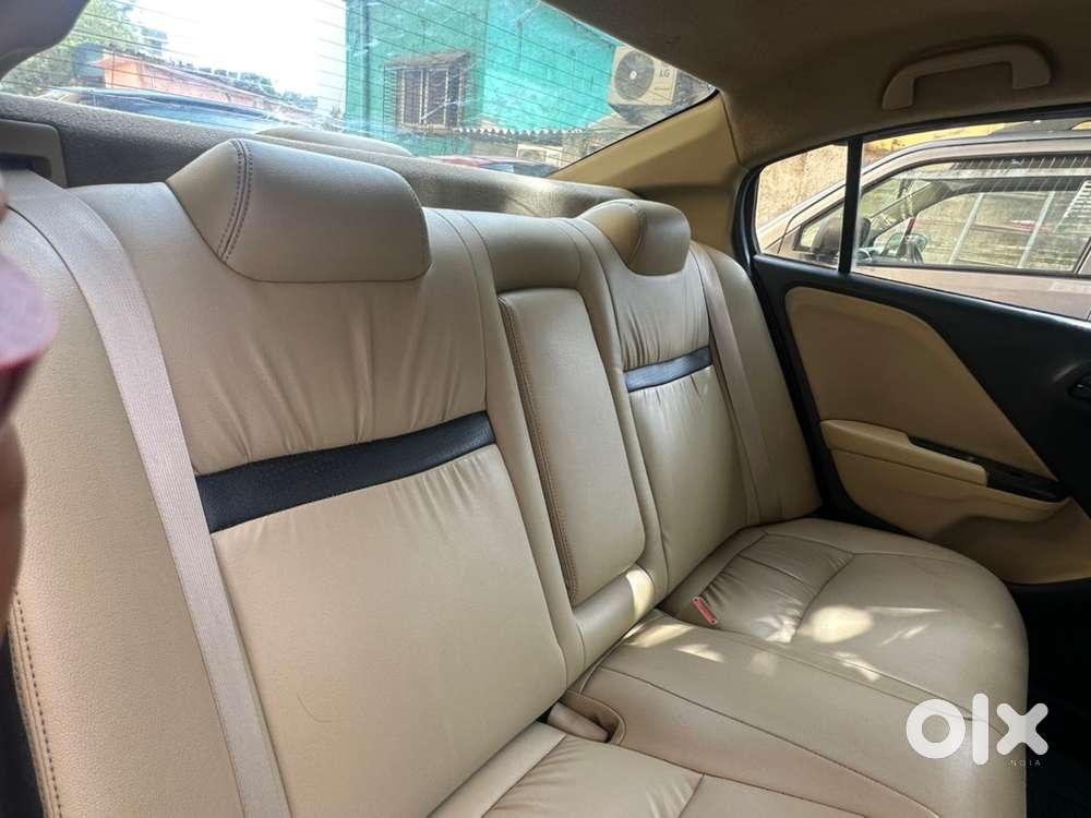 Honda City Hybrid 2015
