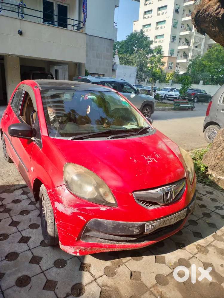 Honda Brio Mt 2012