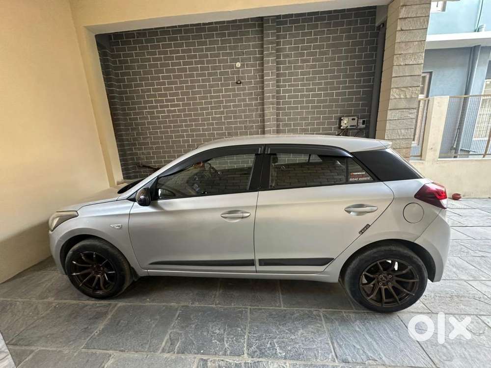 Hyundai Elite I20 2015 Petrol 88000 Km Driven