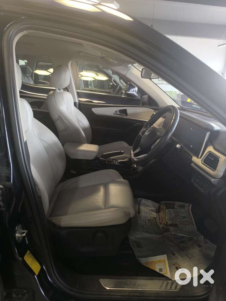 Mahindra Xuv700 2.0 Ax 7 Petrol At Str, 2022, Petrol