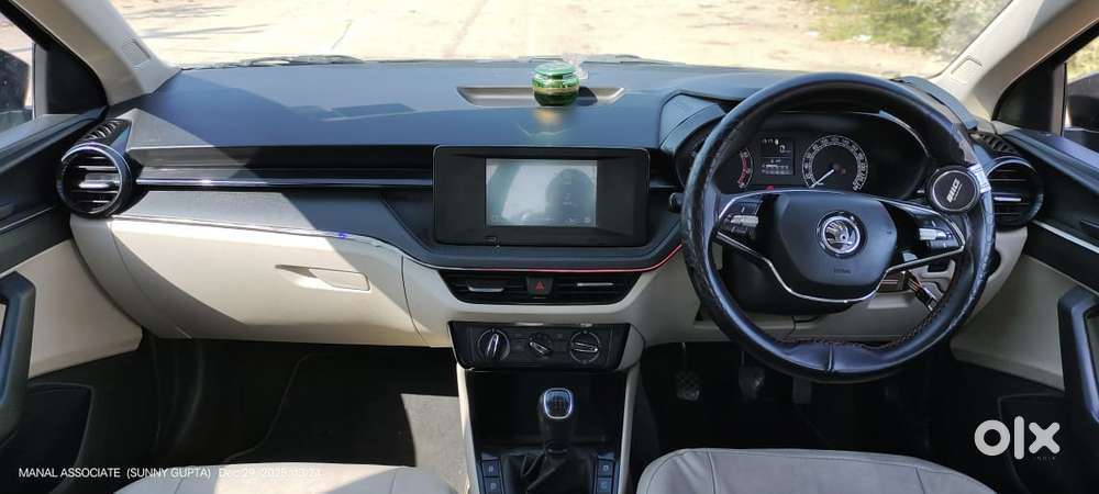 Skoda Slavia 1.0 Active Tsi, 2022, Petrol