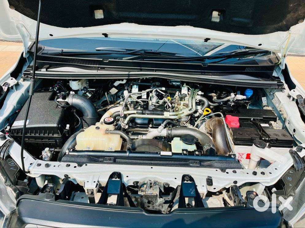 Toyota Innova Crysta 2.4 G Plus Mt 8 Str, 2025, Diesel