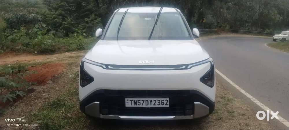 Kia Carens Clavis Petrol Manual 2025