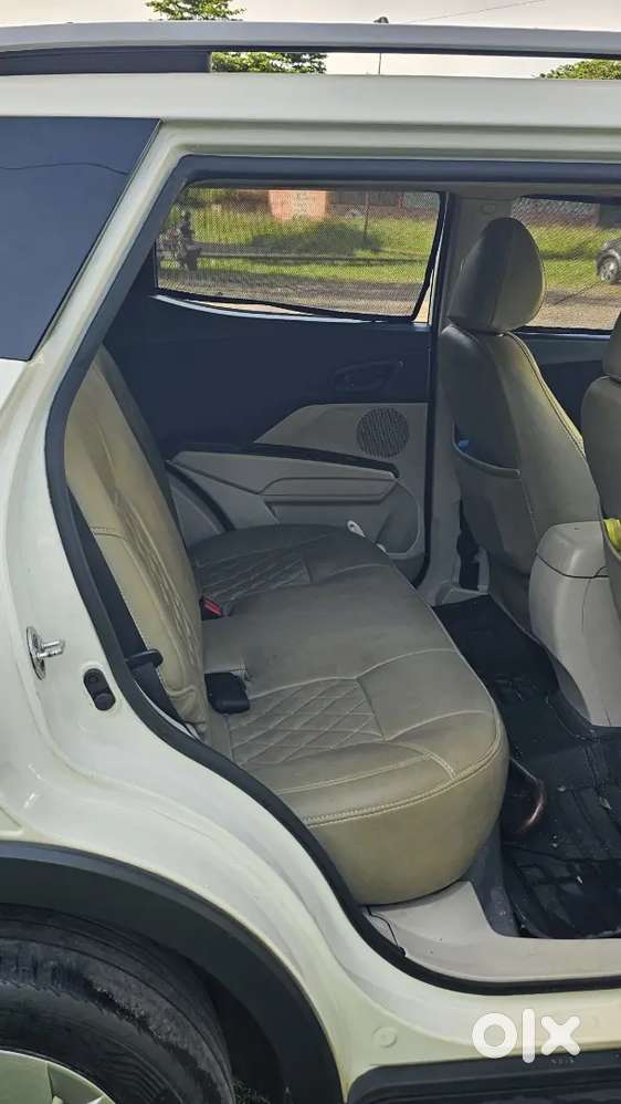 Mahindra Xuv300 2019 Petrol (first Owner)