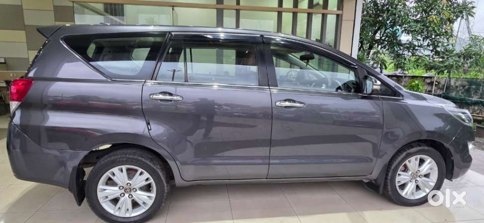 Toyota Innova Crysta 2.8z Automatic, 2016, Diesel