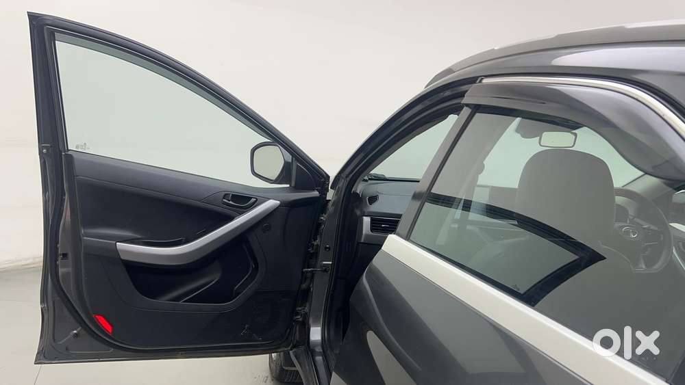 Tata Nexon 1.2 Revotron Xma Amt (s), 2023, Petrol