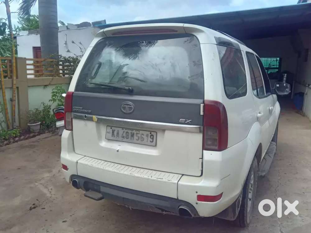 Tata Safari Storme 2013 Diesel 4x2