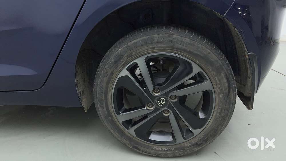 Tata Altroz 1.2 Xm, 2023, Petrol