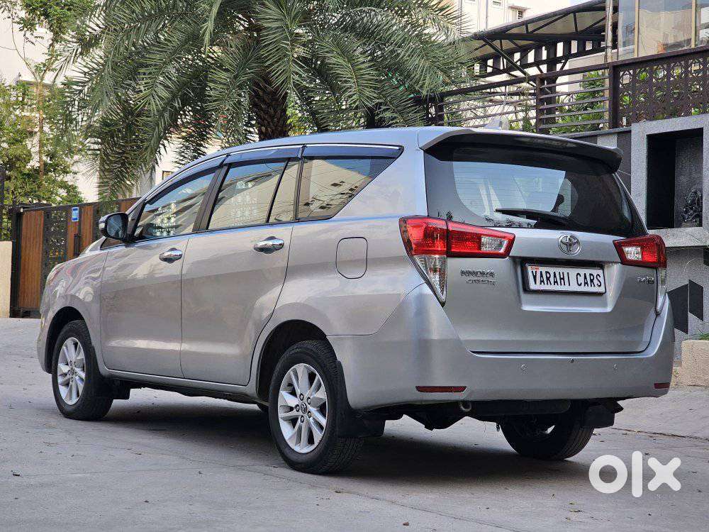 Toyota Innova Crysta 2.4 G Mt 7 Str, 2017, Diesel