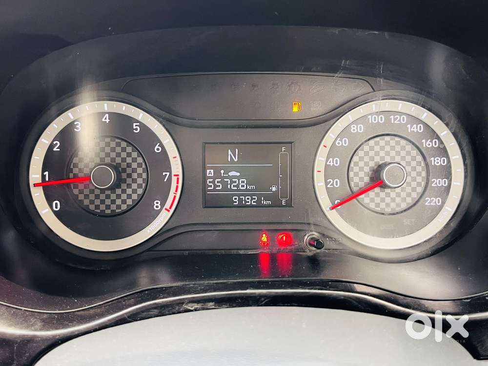 Hyundai Aura, 2020, Petrol