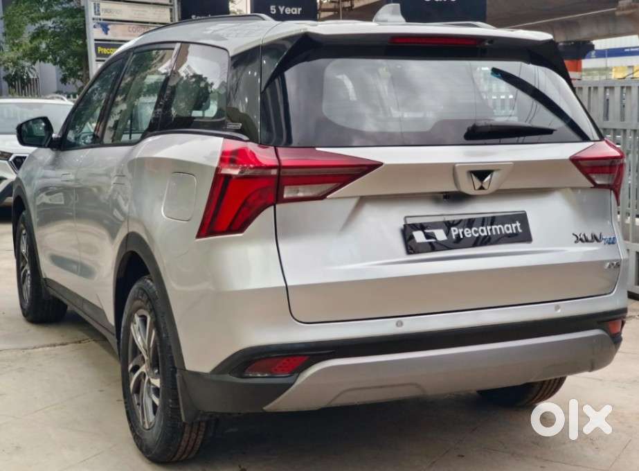 Mahindra Xuv700 2.0 Ax 5 Petrol Mt 7 Str, 2022, Petrol