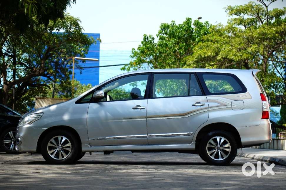 Toyota Innova 2.5 Z Diesel 7 Seater Bs Iv, 2015, Diesel