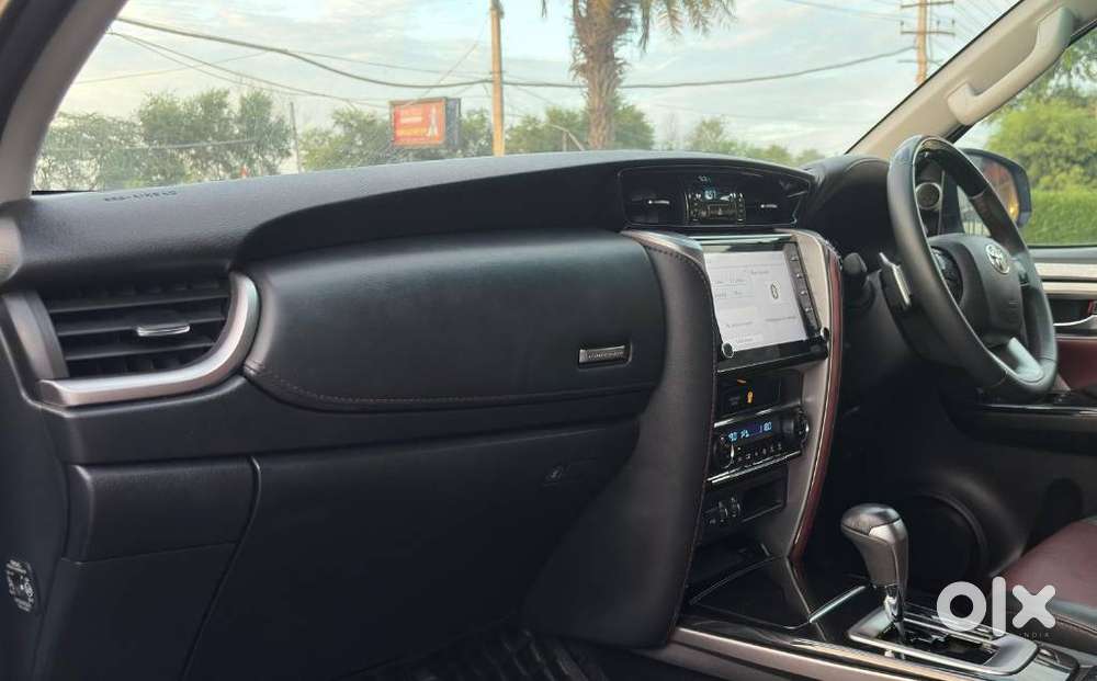Toyota Fortuner Legender 4x2 At 2.8, 2025, Diesel