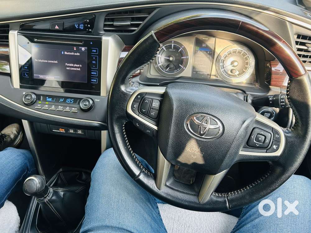 Toyota Innova Crysta 2.4 V, 2017, Diesel