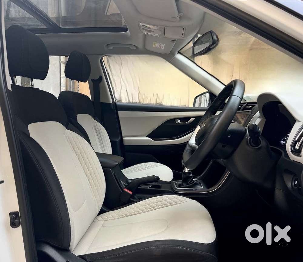Hyundai Creta Sx Petrol Mt, 2022, Petrol