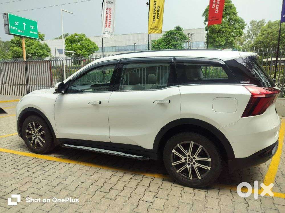 Mahindra Xuv700 2.2 Ax 7 Diesel At Luxury Pack Str, 2023, Petrol