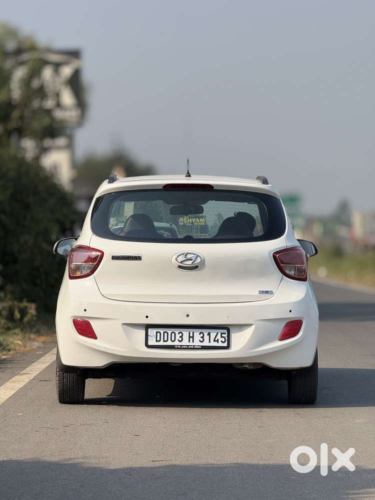 Hyundai Grand I10 Sportz Edition, 2016, Cng & Hybrids