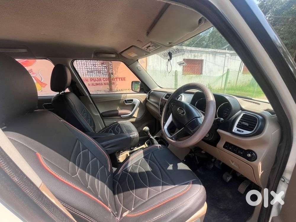 Mahindra Tuv 300 Mhawk100 T8, 2018, Diesel