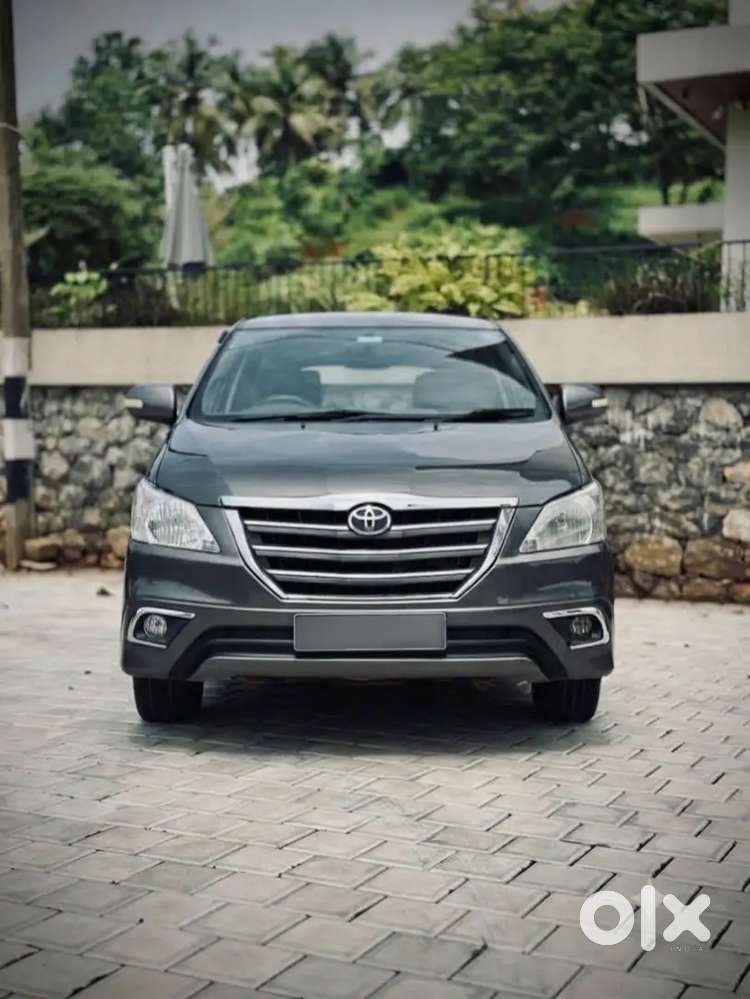 Toyota Innova 2.5 V 2011