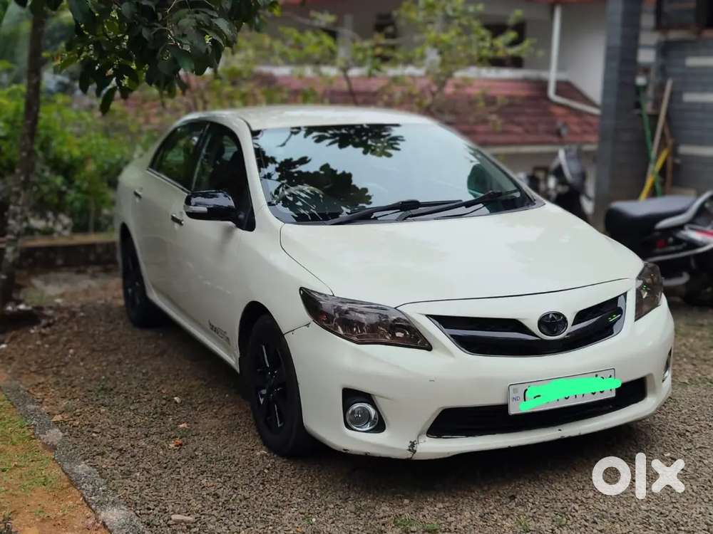 Toyota Corolla Altis 2012 Diesel 120000 Km Driven