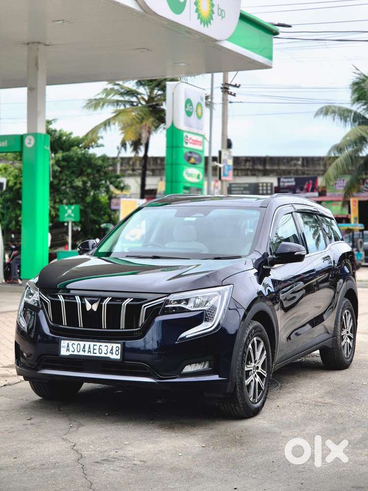 Mahindra Xuv700 2.0 Ax 5 Petrol Mt Str, 2023, Petrol