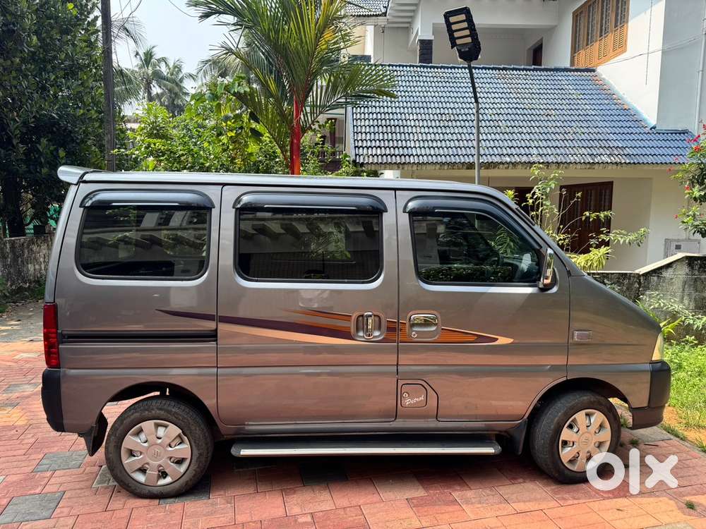 Maruti Suzuki Eeco 2022 Cng & Hybrids Well Maintained