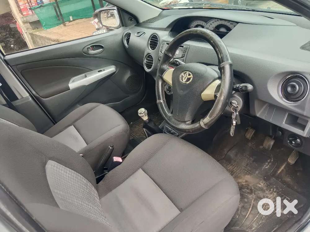Toyota Etios Liva 2012