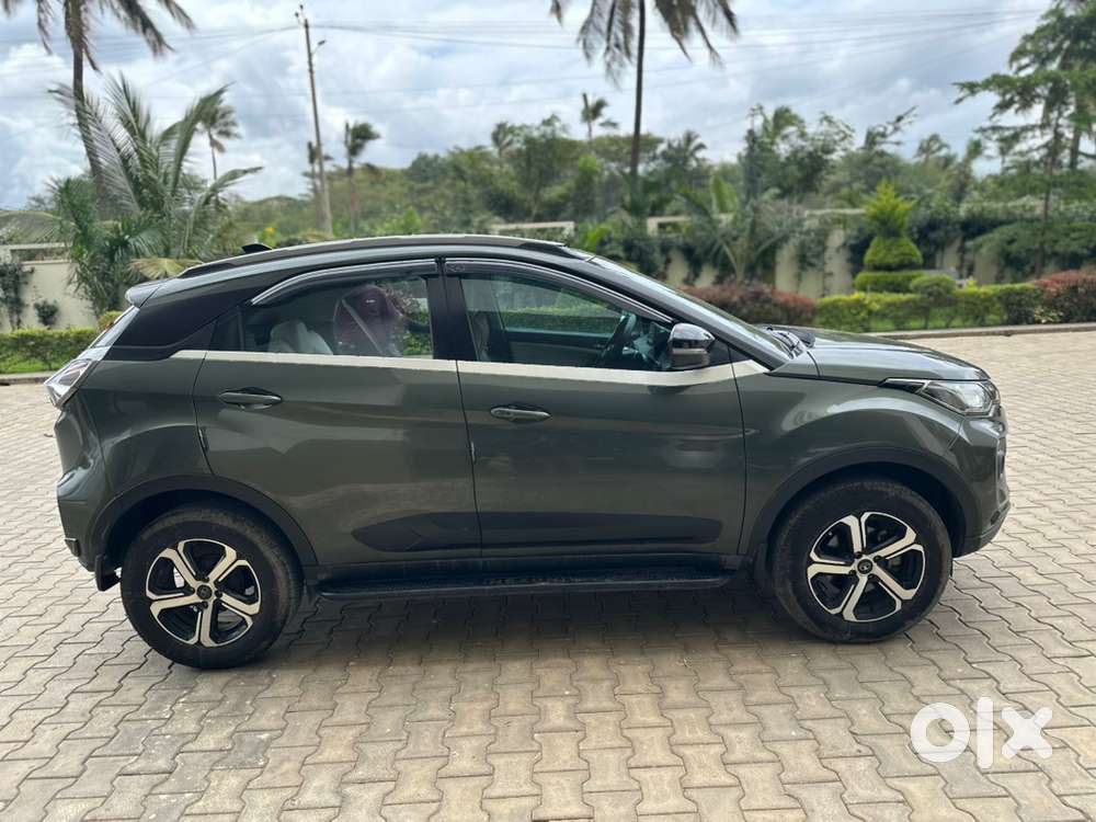 Tata Nexon Xz+ Sunroof , 26,402km -  Petrol , Manual 2022