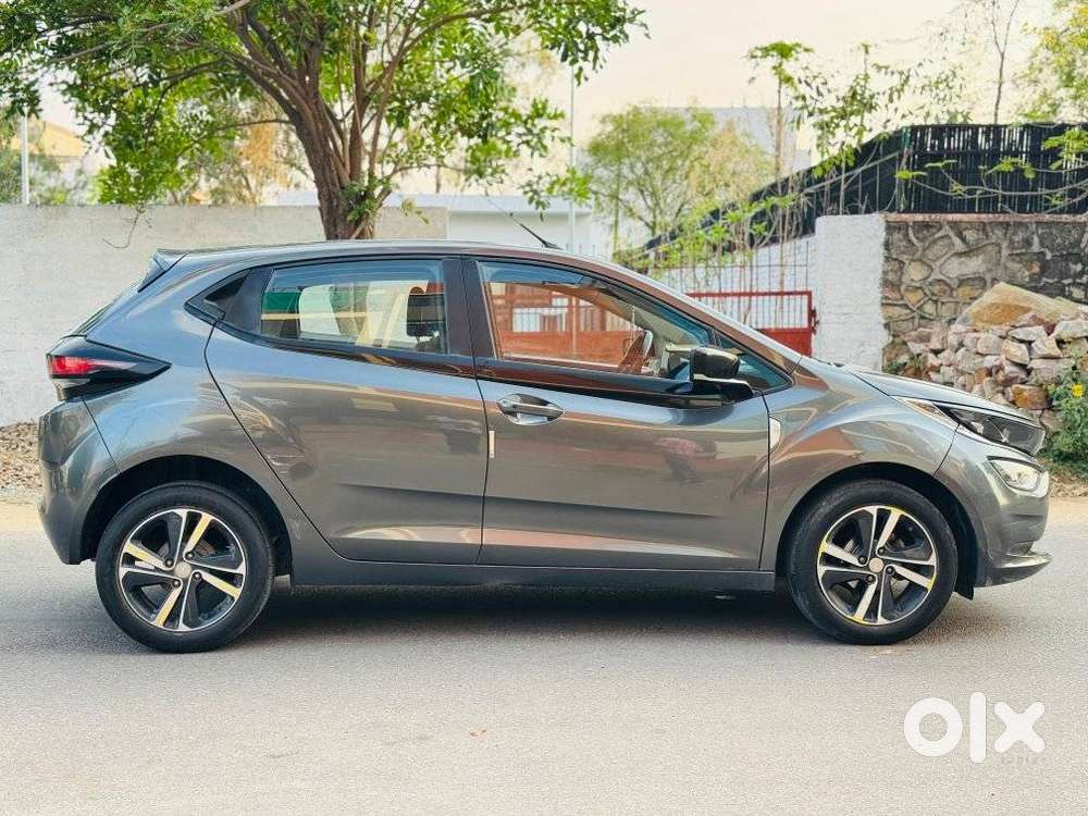 Tata Altroz, 2022, Petrol