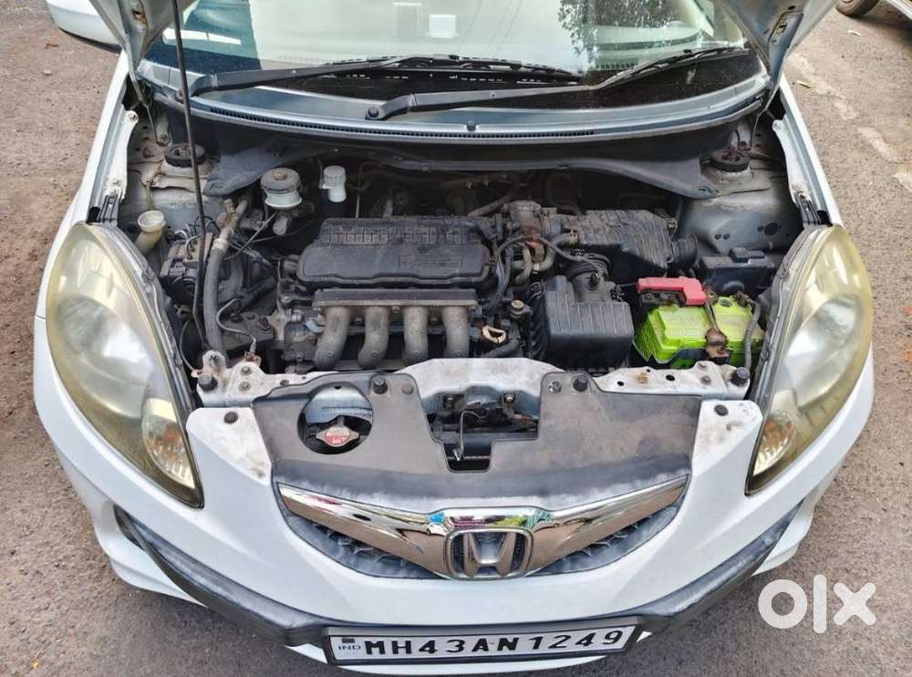 Honda Brio V Mt, 2013, Petrol