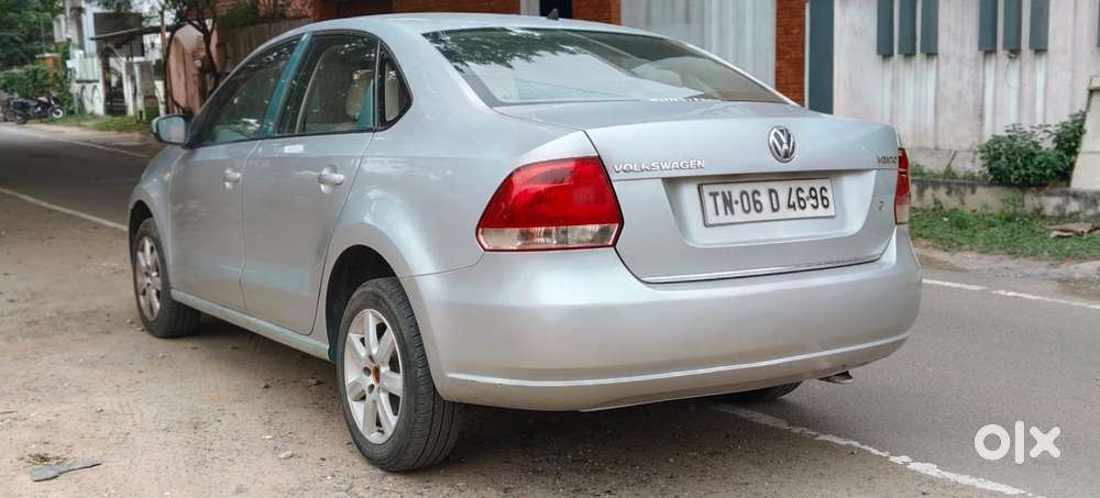Volkswagen Vento 2010-2013 Petrol Highline, 2011, Petrol