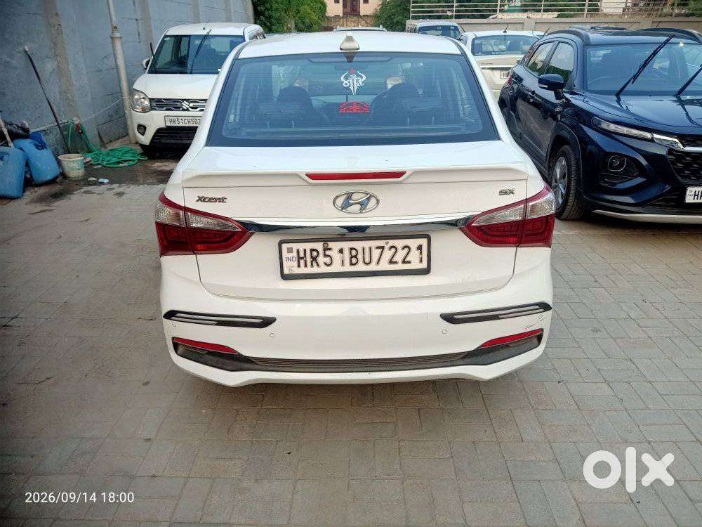 Hyundai Xcent Base 1.2, 2018, Petrol