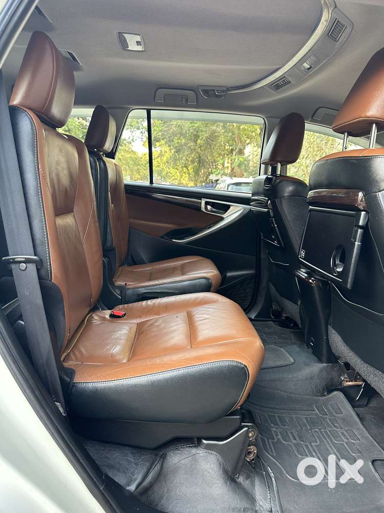 Toyota Innova Crysta 2.8z Automatic, 2017, Diesel