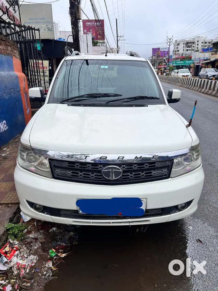 Tata Safari Storme 2016