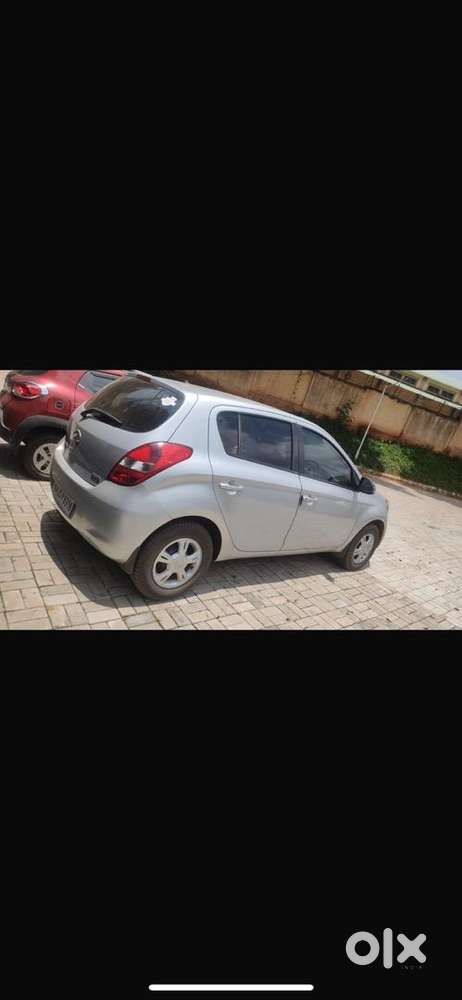 Hyundai Car Manual 2010