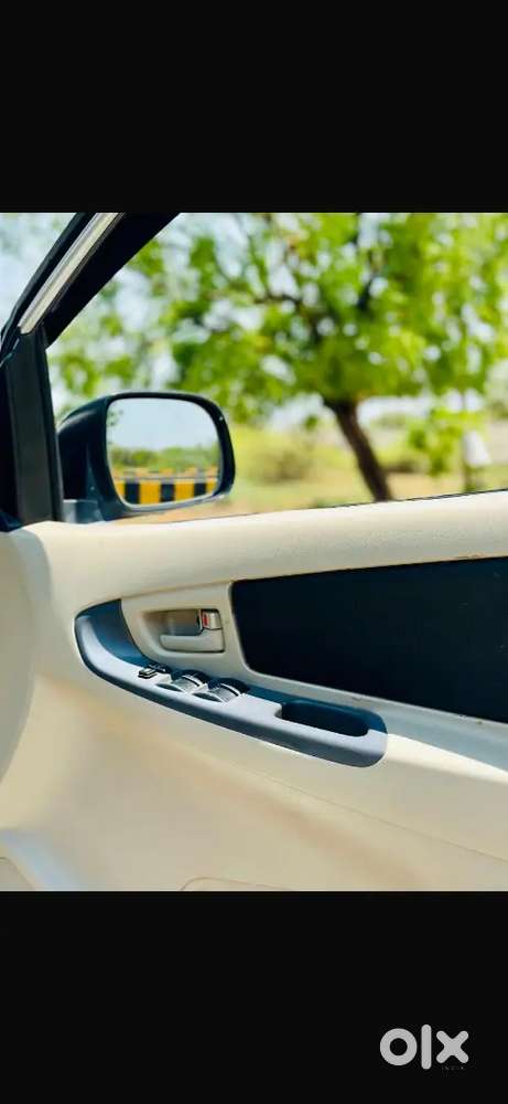 Toyota Innova 2.5 G 2014