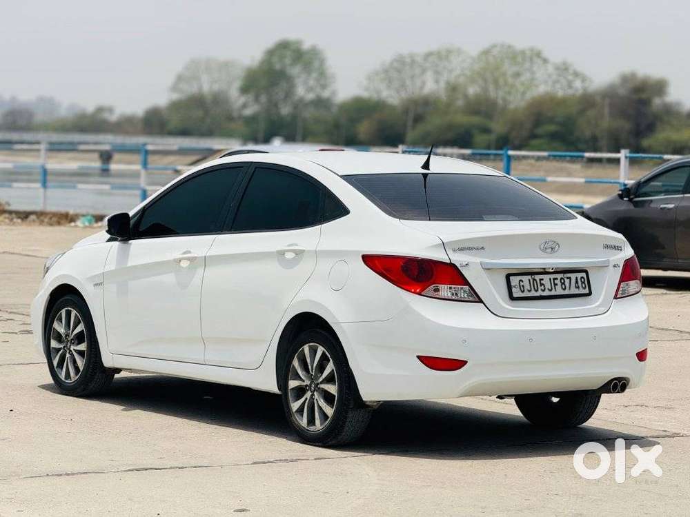 Hyundai Verna Fluidic 1.6 Vtvt Sx Opt, 2014, Petrol