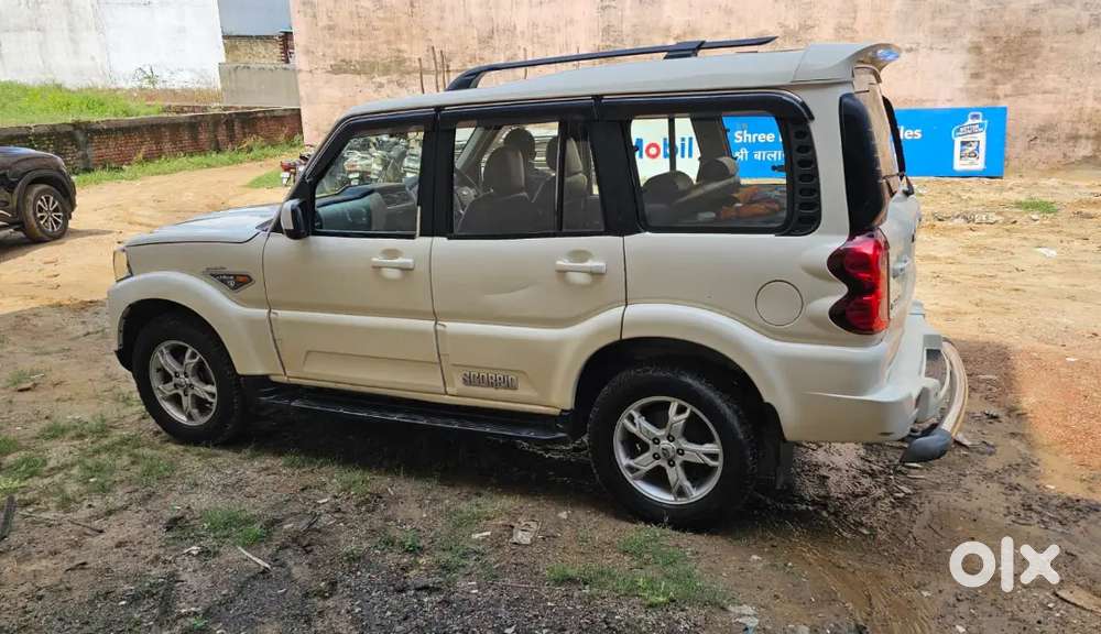 Mahindra Scorpio Classic 2015 Diesel Manual