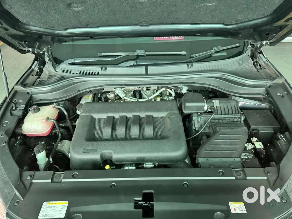Mahindra Xuv700 Luxury 2024