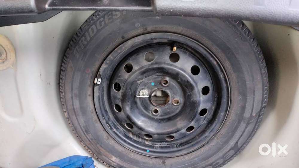 Maruti Suzuki Swift Vxi + Manual, 2013, Petrol