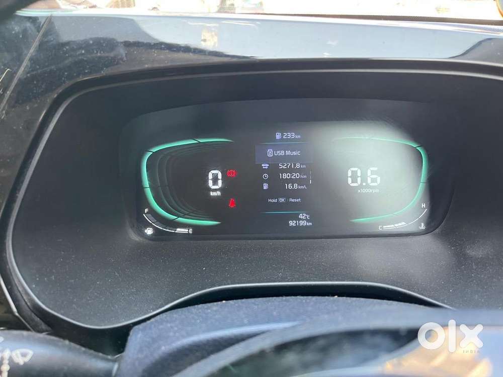 Kia Carens 2022 Diesel 92000 Km Driven