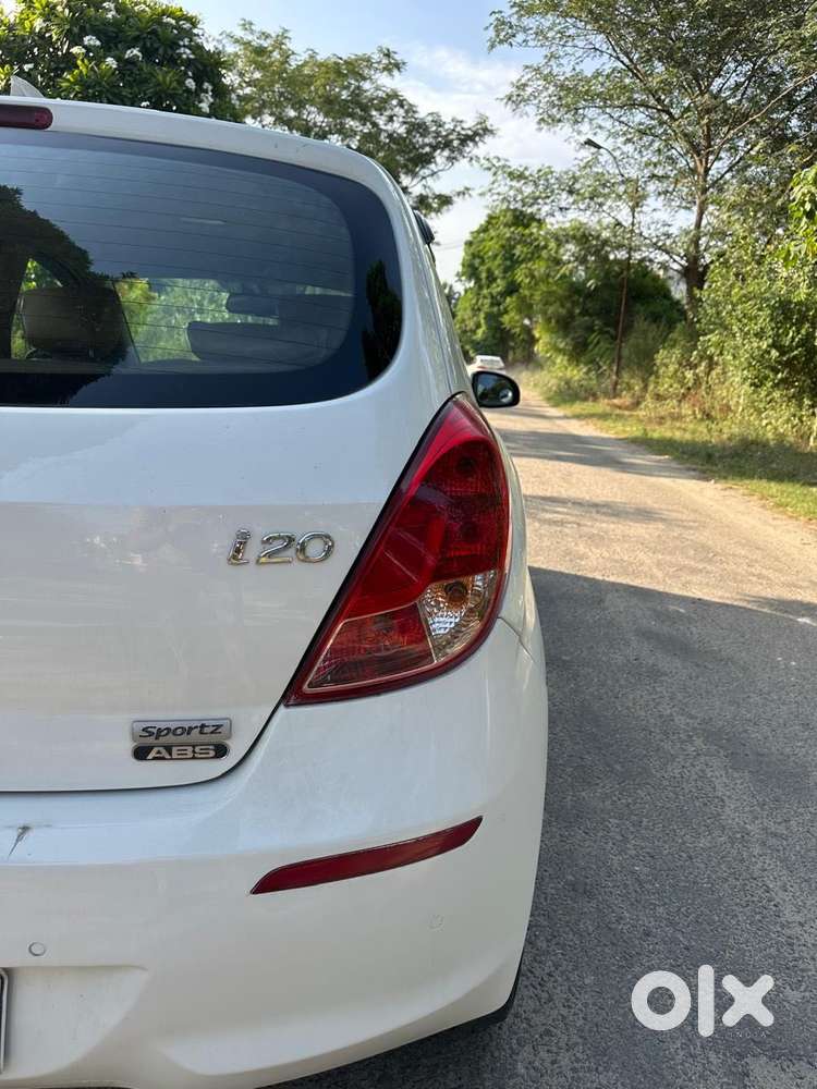 Hyundai I20 Sportz 1.4 Crdi, 2014, Diesel
