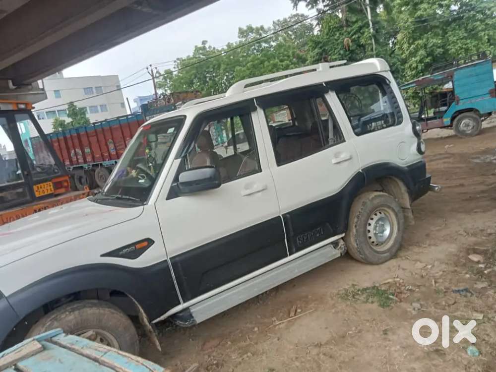 Mahindra Scorpio Classic 2015 Diesel Manual