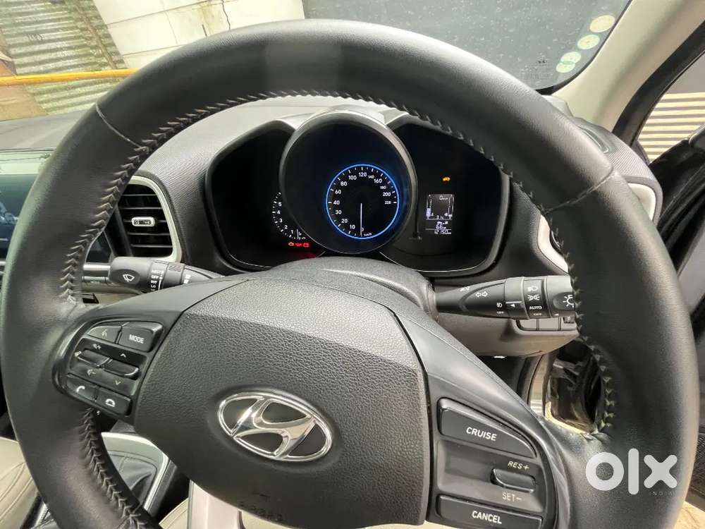 Venue Sx Turbo With Sunroof 2020 December Model