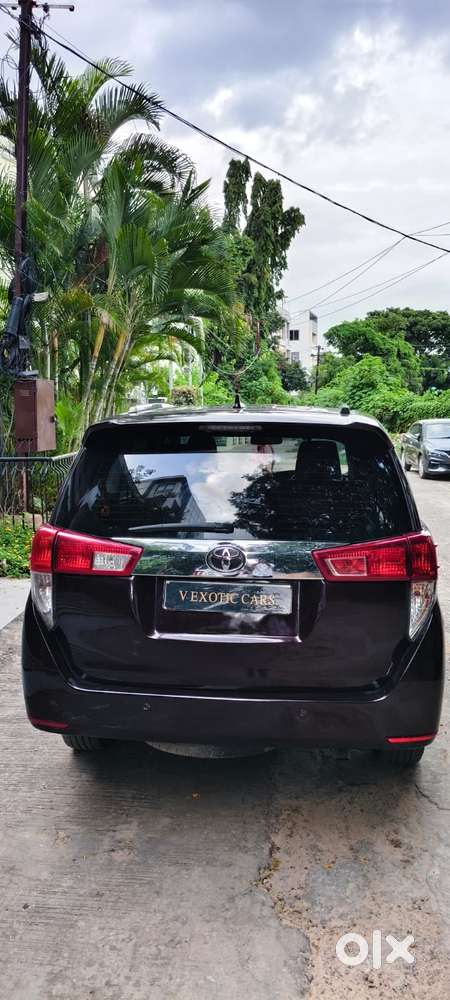 Toyota Innova Crysta 2.8z Automatic, 2016, Diesel