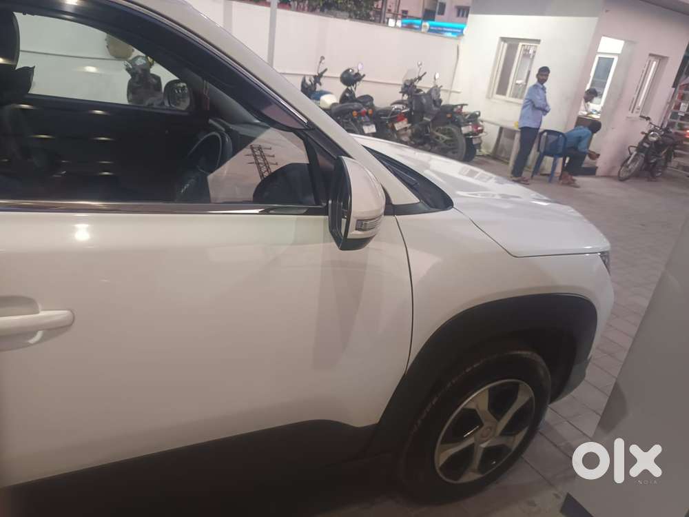 Maruti Suzuki Brezza 2023 Model Lxi 1.5l 5mt Bsvi -ph2